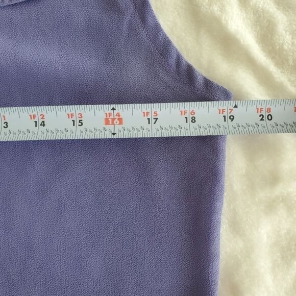 womens Crop Top purple blouse Sz Medium collared button front drawstring - Picture 3 of 7